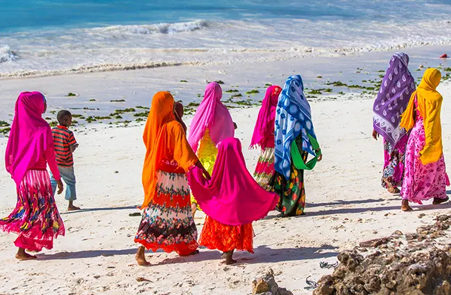 kleurrijke kleding zanzibar