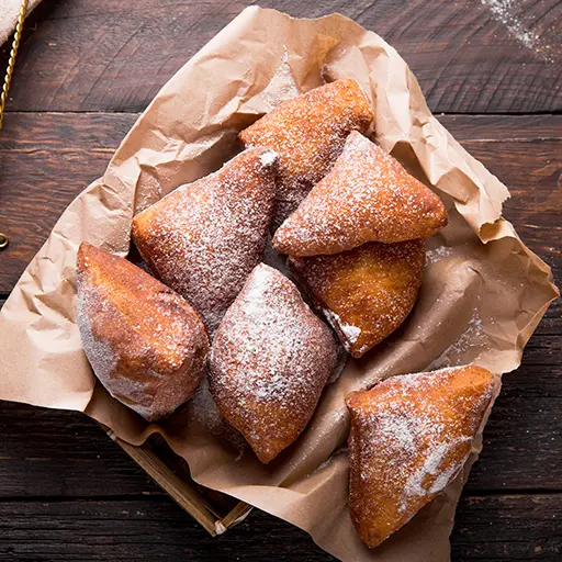 Lokale keuken uit Tanzania mandazi