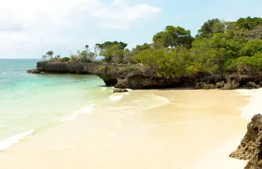 Chale Island Strand